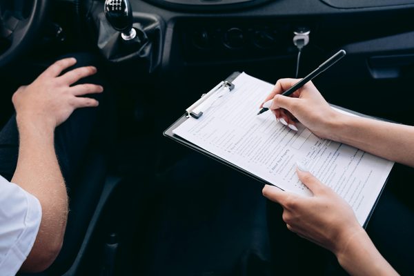Comprendre l'importance de l'assurance auto en cas de permis perdu